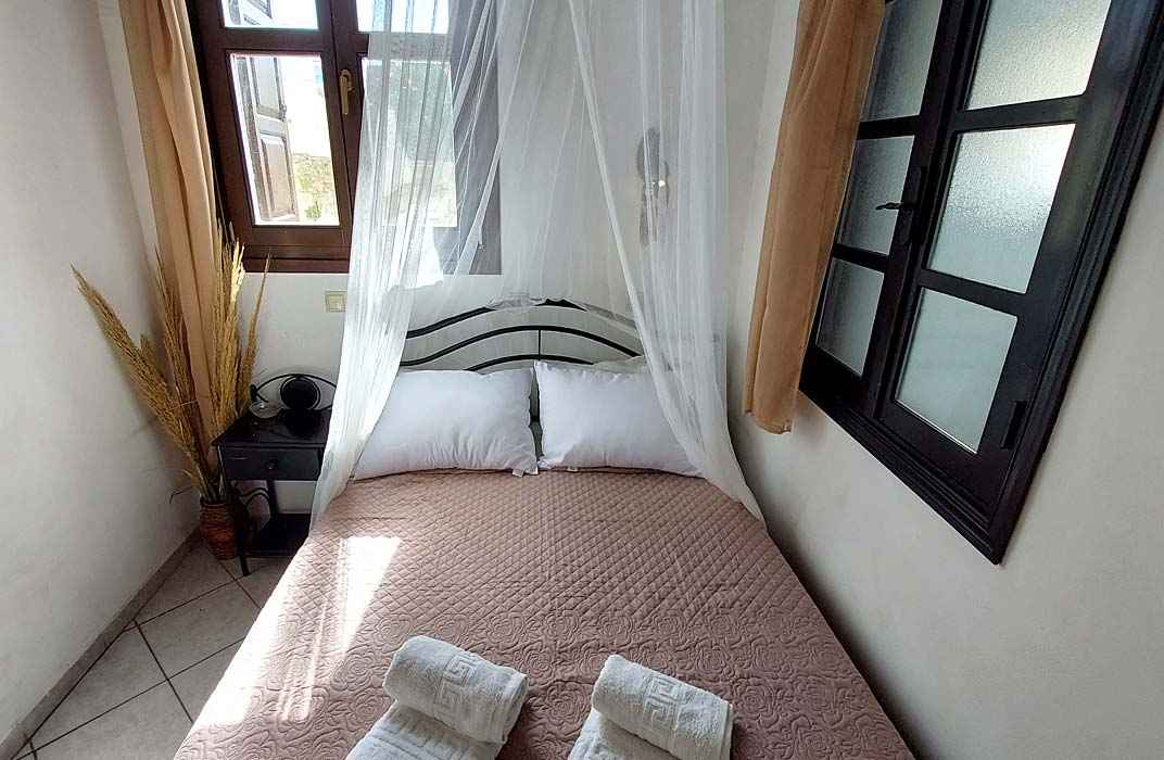 Secret Room King Size-Size Bed