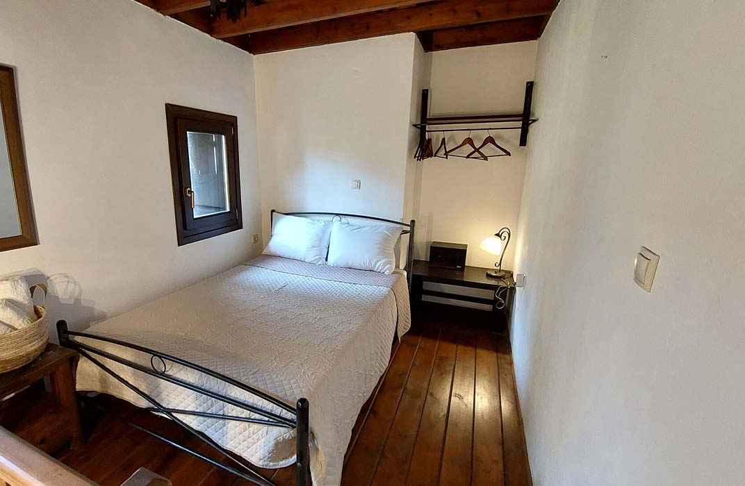 saint-michel-hotel-budget-single-room